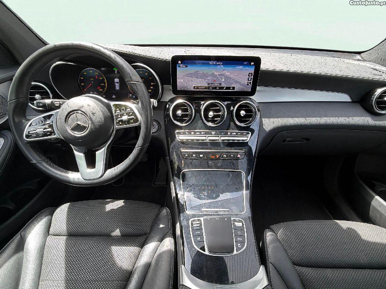 Mercedes-Benz GLC 300 e 4Matic — fotografia 18