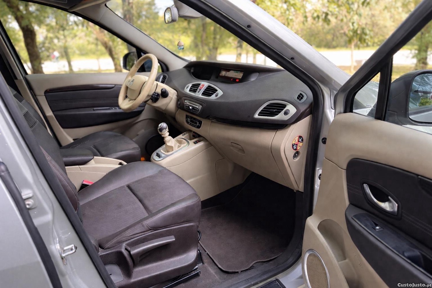 Renault Grand Scénic 1.9DCI Luxe — fotografia 4