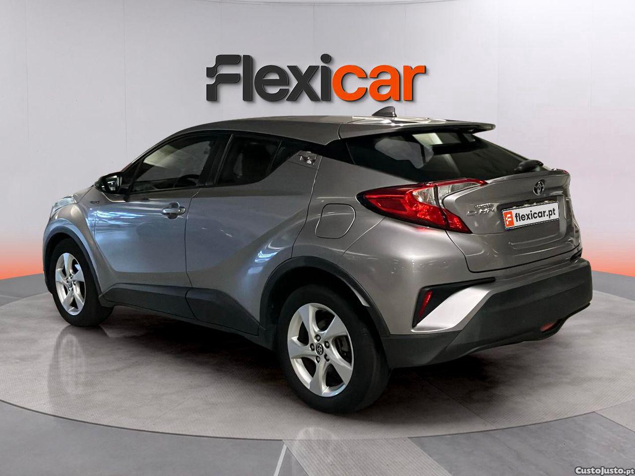 Toyota C-HR 1.8 HSD Comfort — fotografia 22