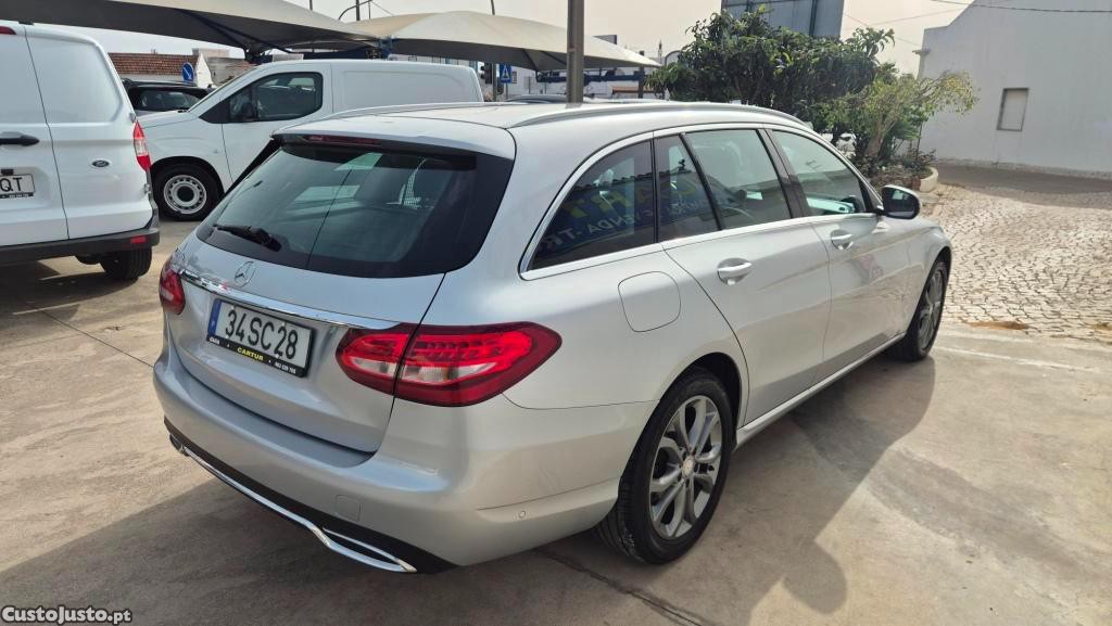 Mercedes-Benz C 300 H — fotografia 13