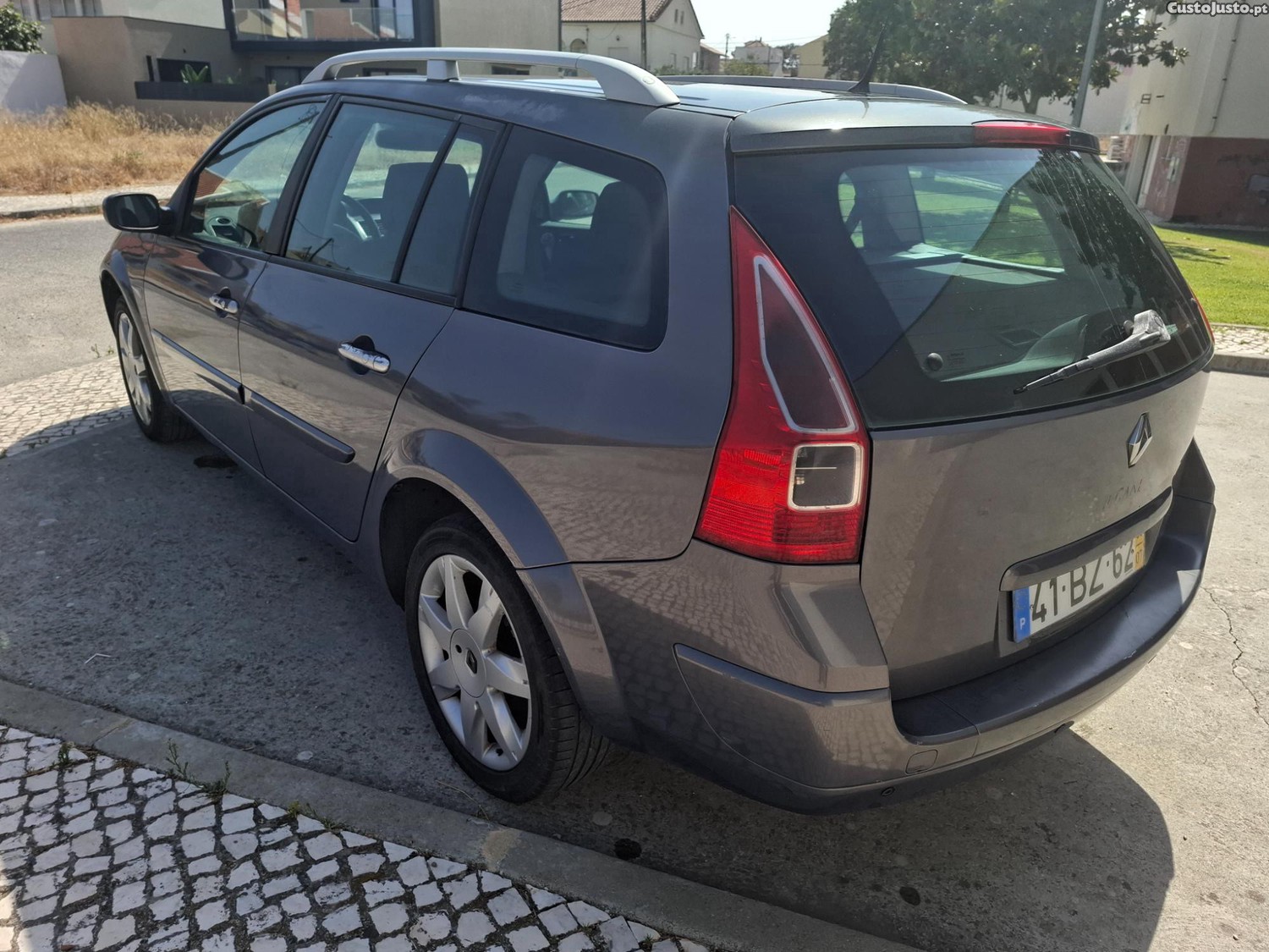 Renault Mégane Break 1.5Dci 106cv — fotografia 9
