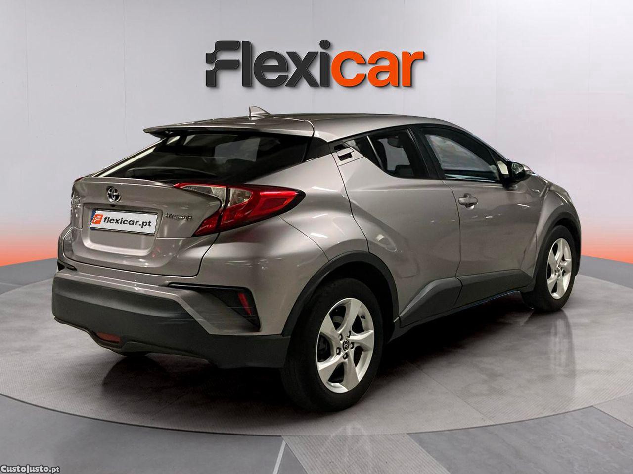 Toyota C-HR 1.8 HSD Comfort — fotografia 21