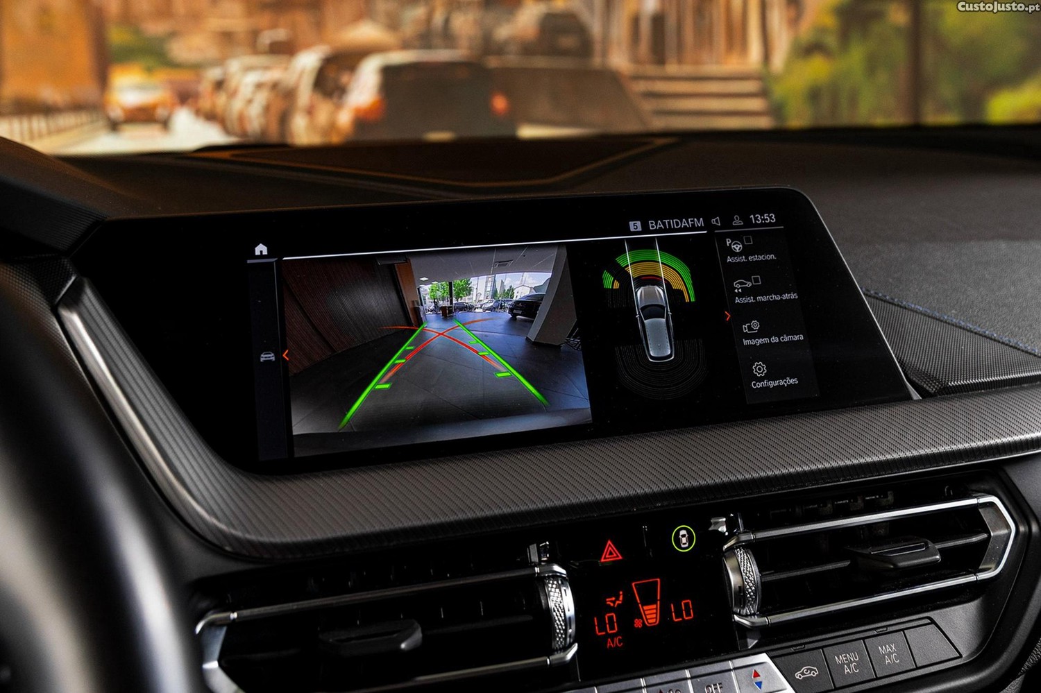 BMW 118 i Pack Desportivo M Auto — fotografia 15