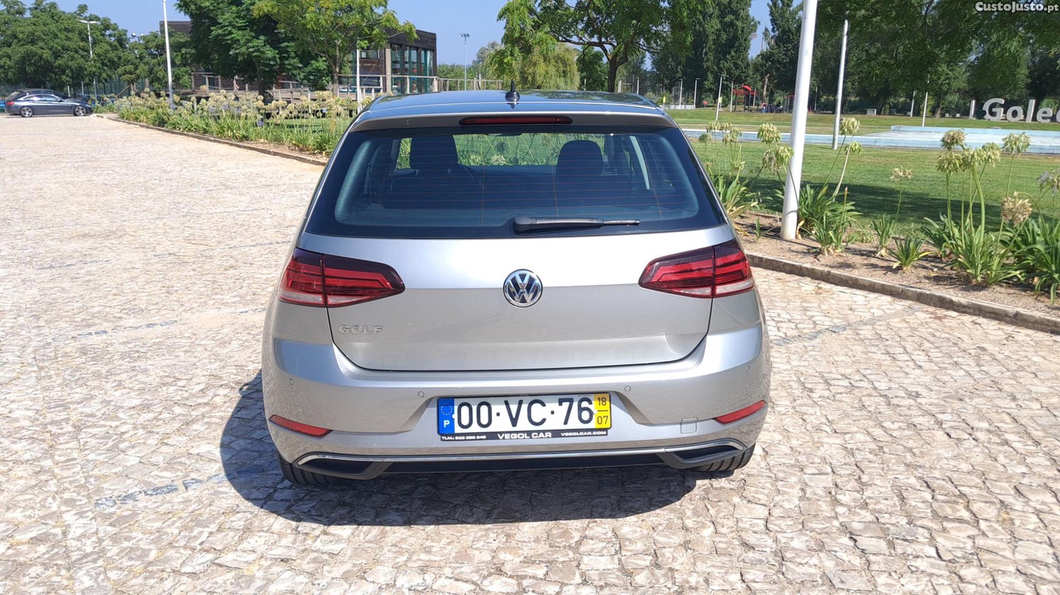 Volkswagen Golf VII 1.6 TDI 115CV CONFORTLINE — fotografia 9