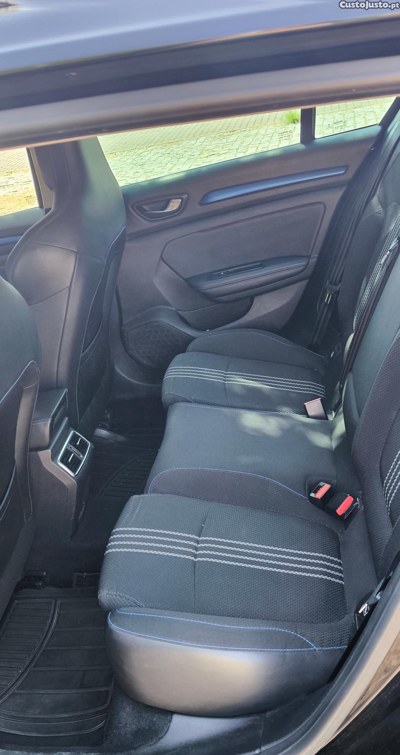 Renault Mégane Sport Tourer GTLine — fotografia 3