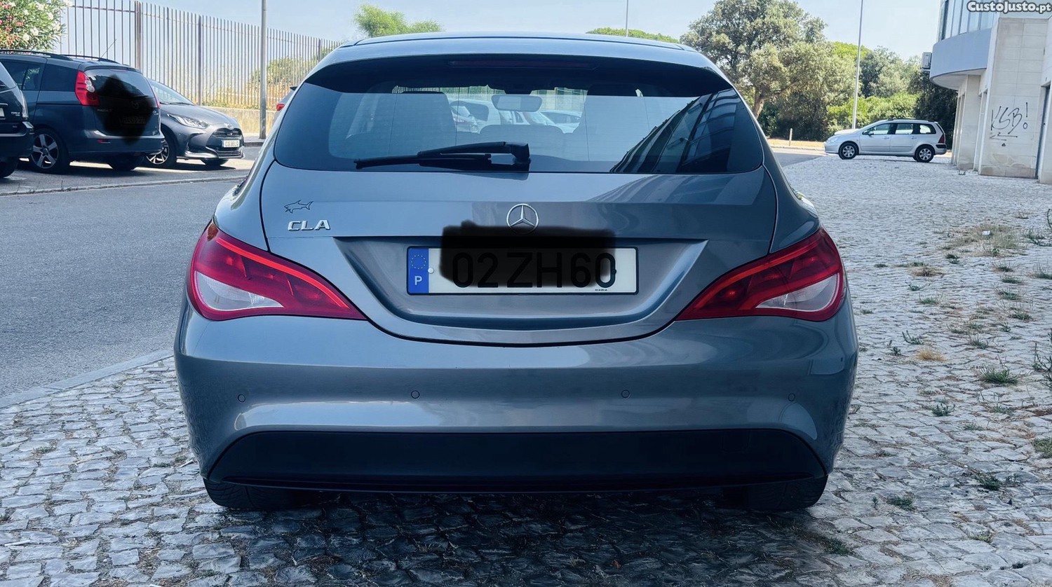 Mercedes-Benz CLA 180 D Shooting Brake — fotografia 7