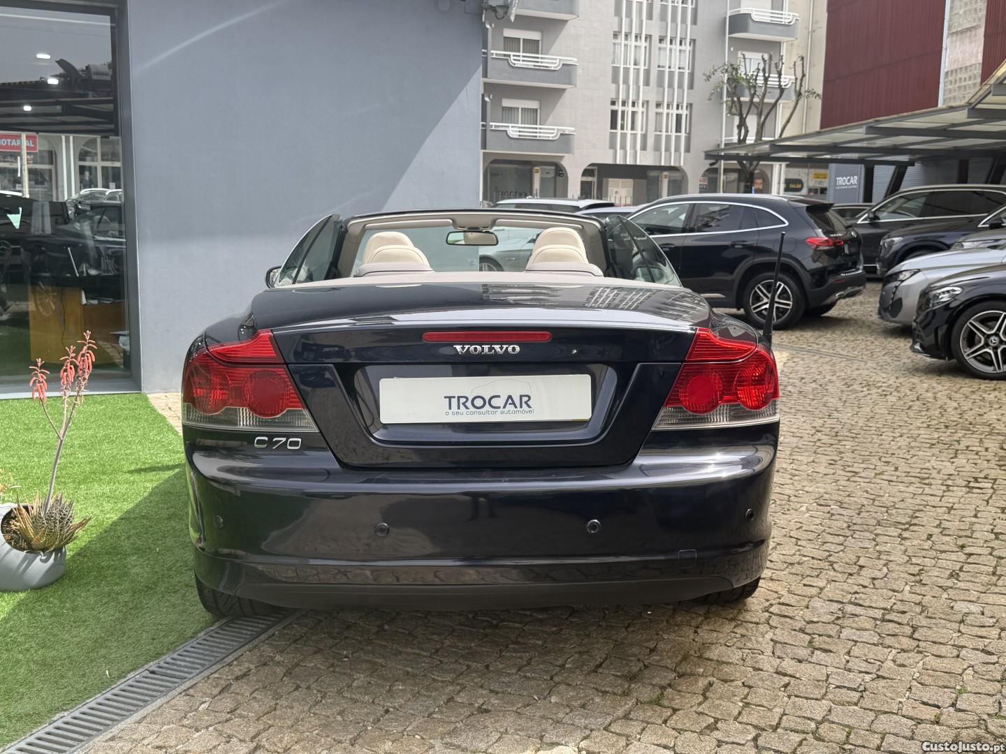 Volvo C70 2.0 D Momentum — fotografia 14