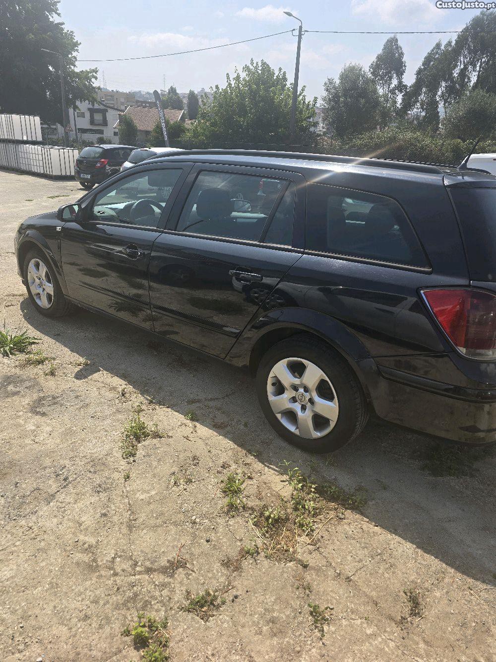 Opel Astra 1300cdti — fotografia 4