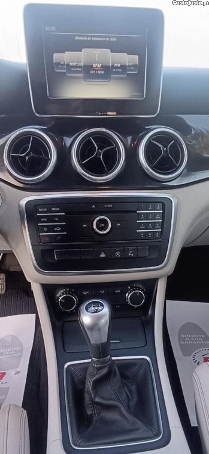 Mercedes-Benz CLA 180 D Shooting Brake — fotografia 5