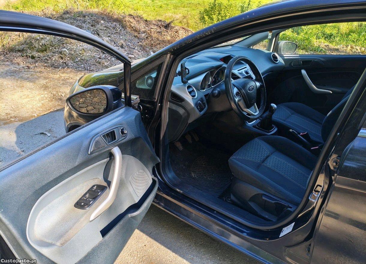 Ford Fiesta 1.4 tdci — fotografia 6