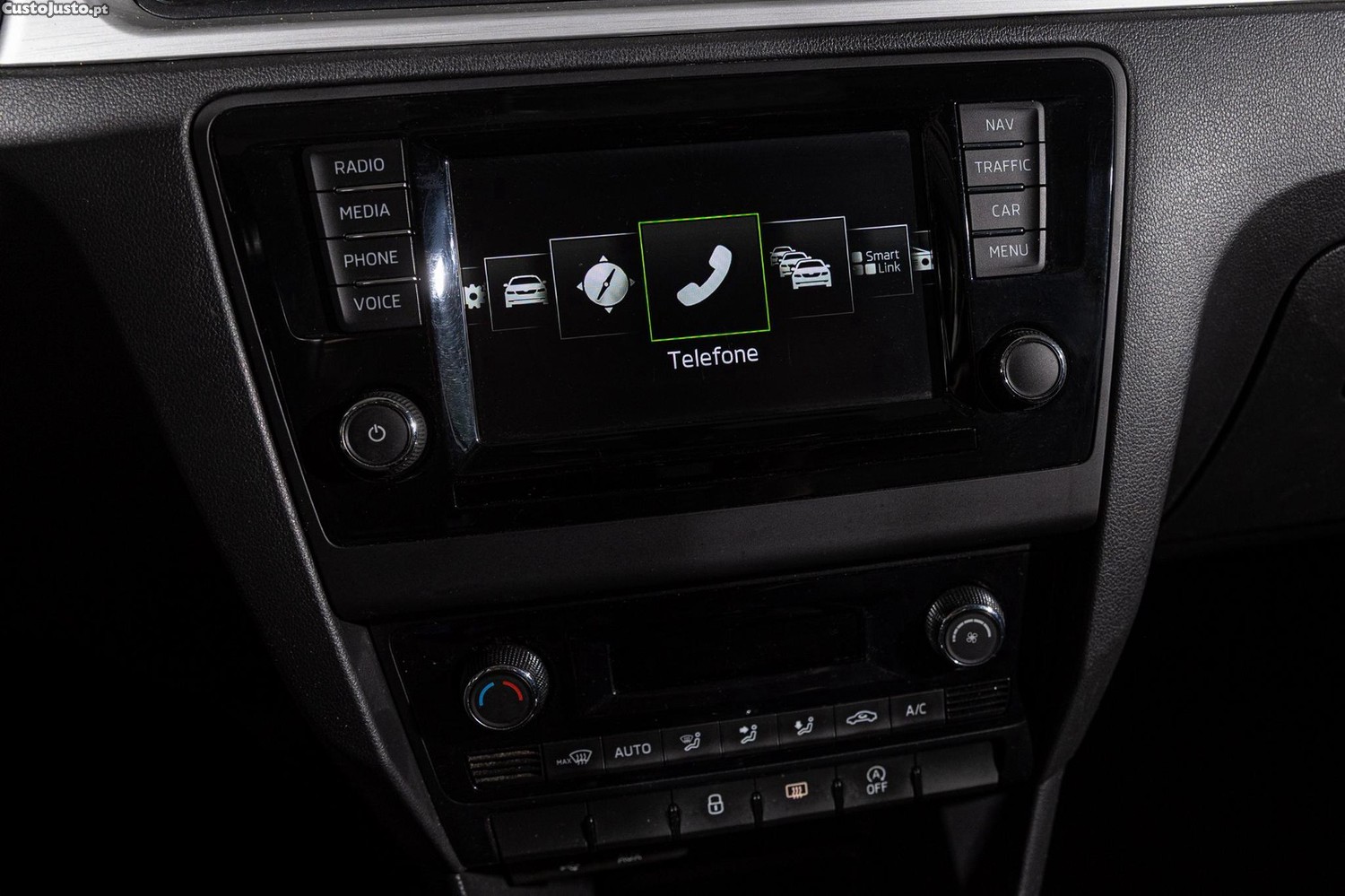Skoda Rapid 1.4 TDi Ambition DSG — fotografia 11