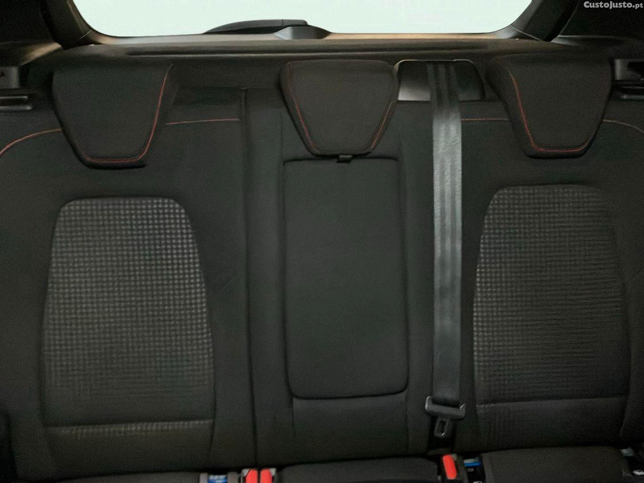 Ford Focus 1.0 EcoBoost MHEV ST-Line — fotografia 7