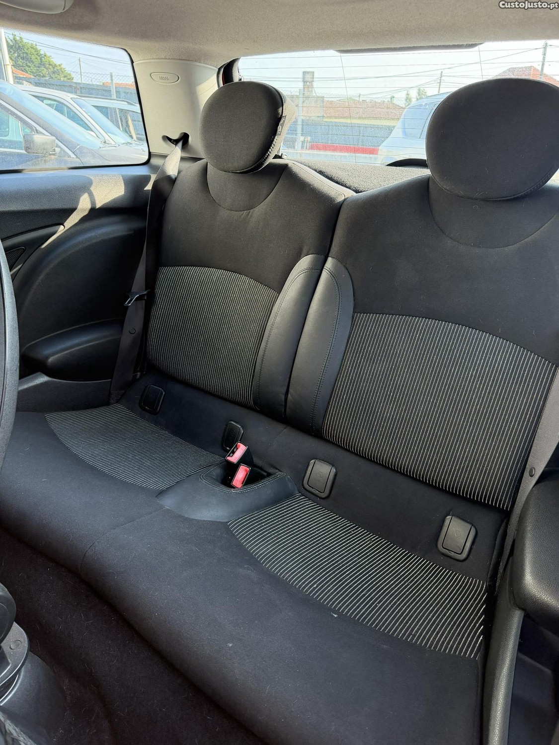 MINI Cooper 1.6HDi 110CV — fotografia 5
