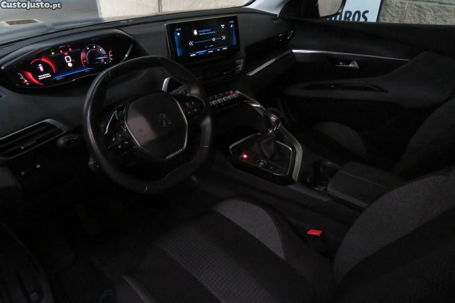 Peugeot 3008 1.5 BlueHDi Active P — fotografia 27