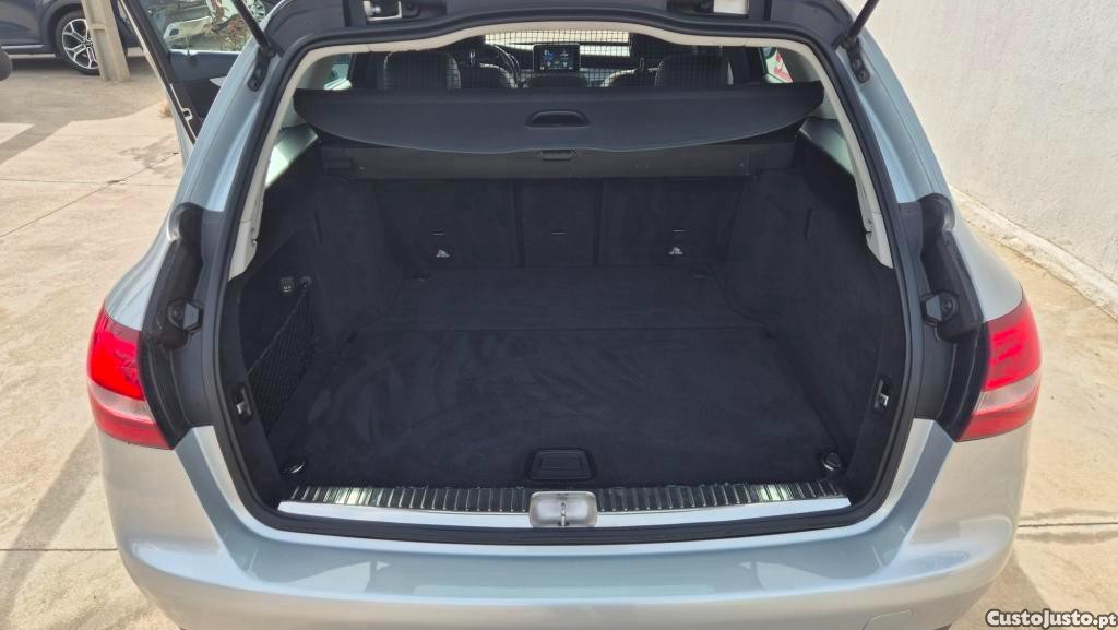 Mercedes-Benz C 300 H — fotografia 3