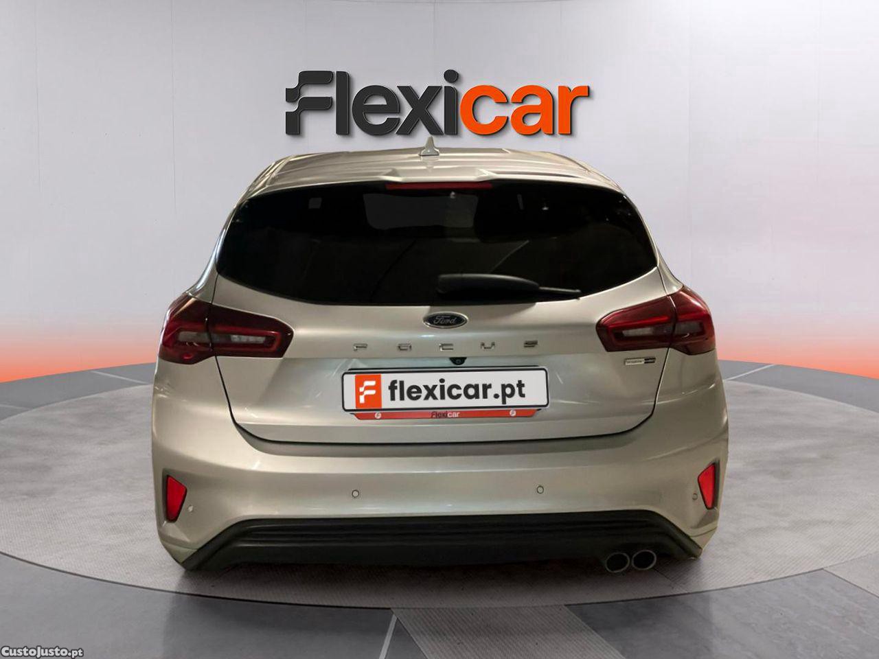 Ford Focus 1.0 EcoBoost MHEV ST-Line — fotografia 17