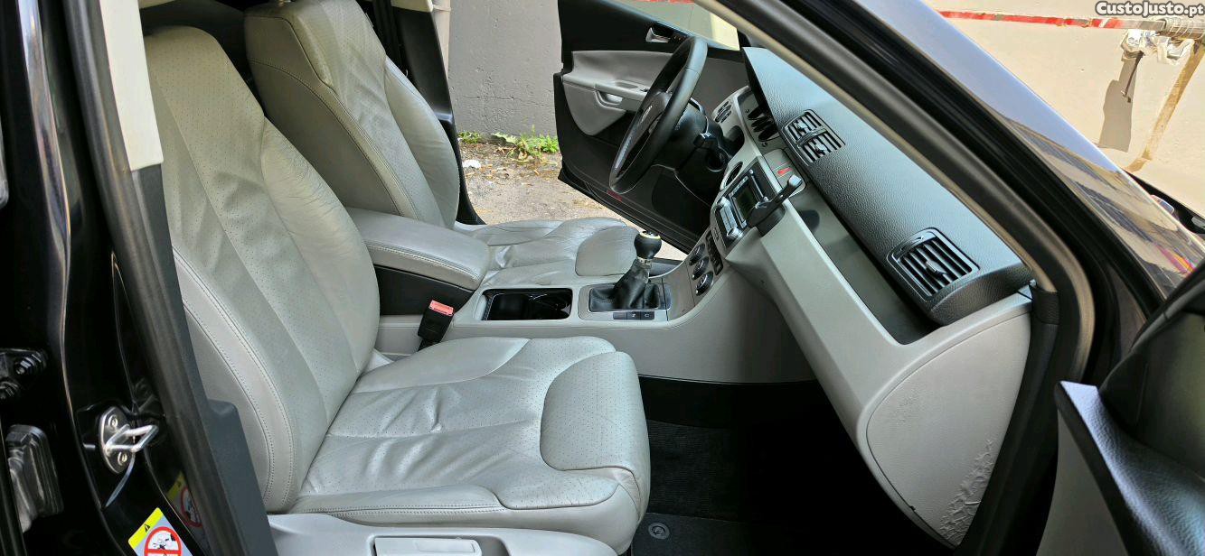 Volkswagen Passat 2.0 TDI Highline Nacional — fotografia 3