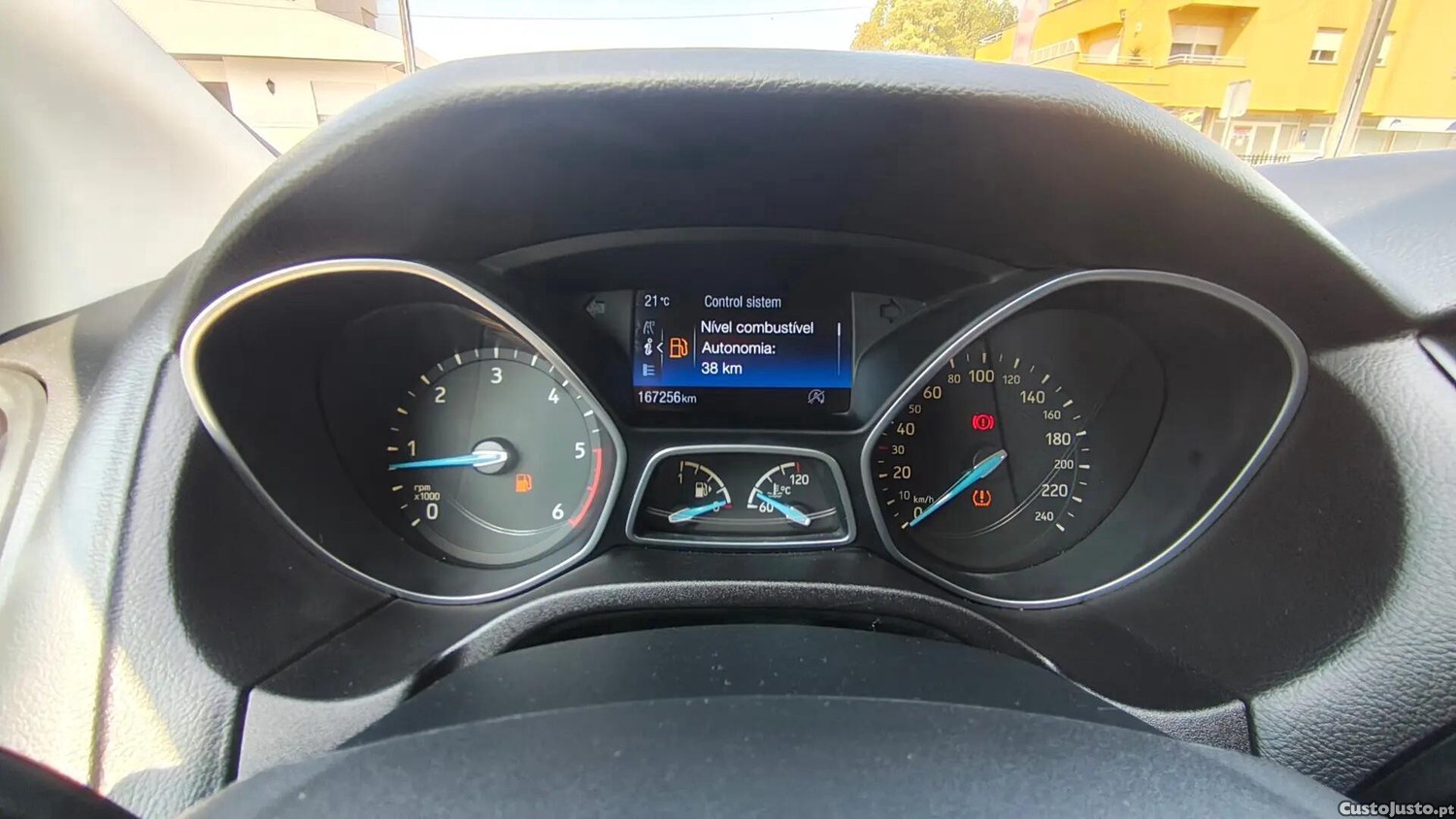 Ford Focus 1.5 TDCi Titanium ECOnetic — fotografia 9