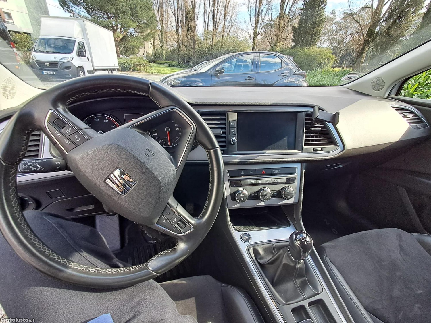 SEAT Leon 1.0 — fotografia 2
