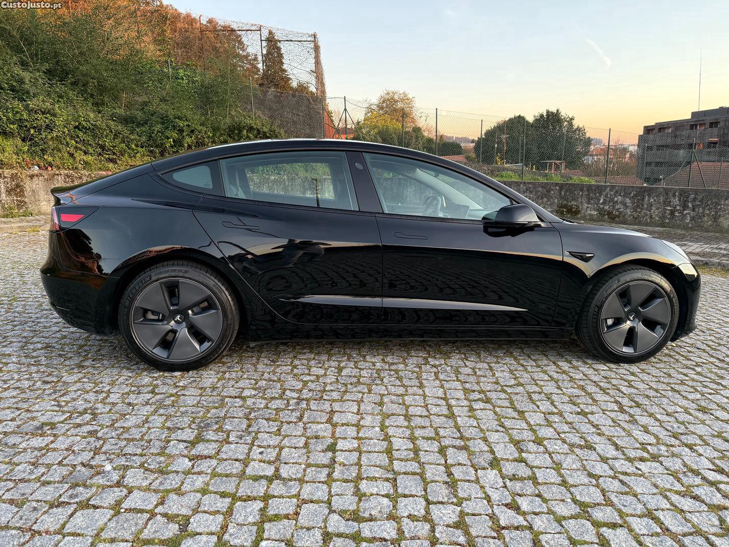Tesla Model 3 Tração Traseira — fotografia 3