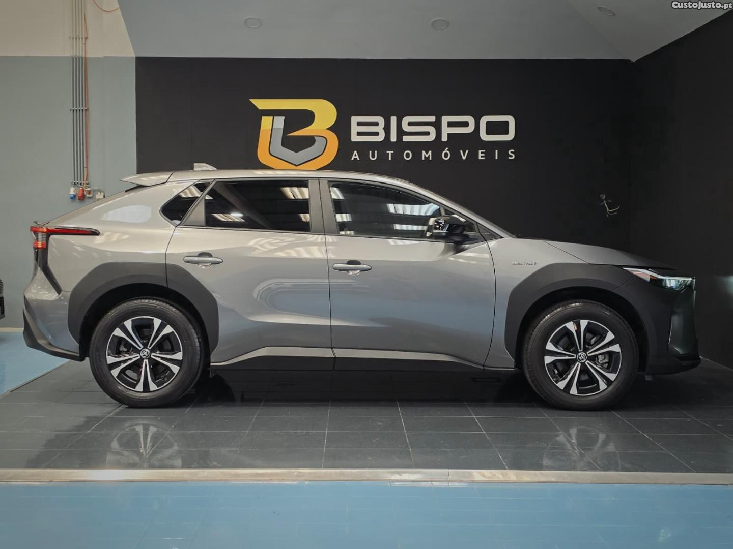 Toyota bZ4X 71,4 kWh Exclusive — fotografia 14
