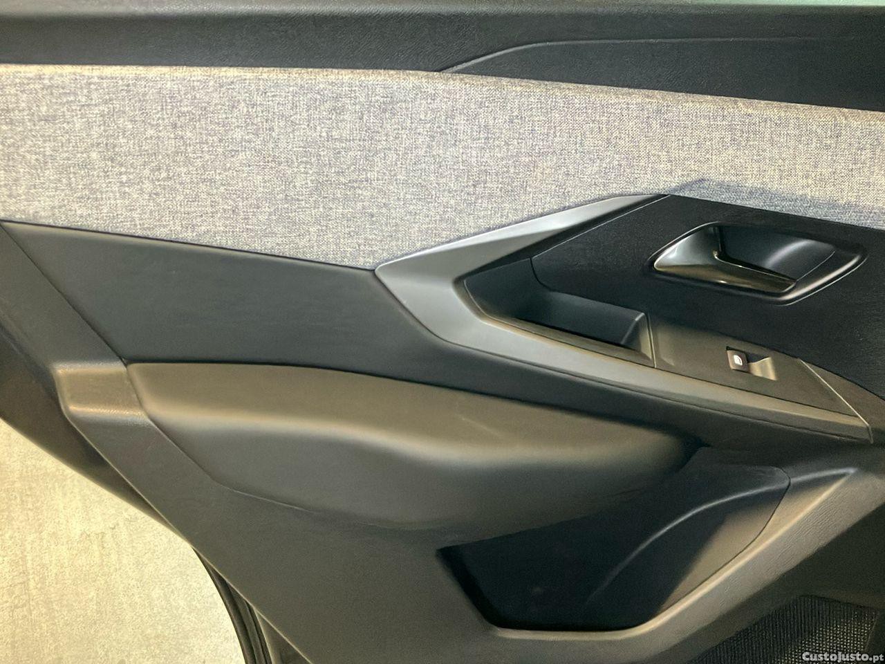 Peugeot 3008 1.2 Hybrid Allure e-DCS6 — fotografia 5