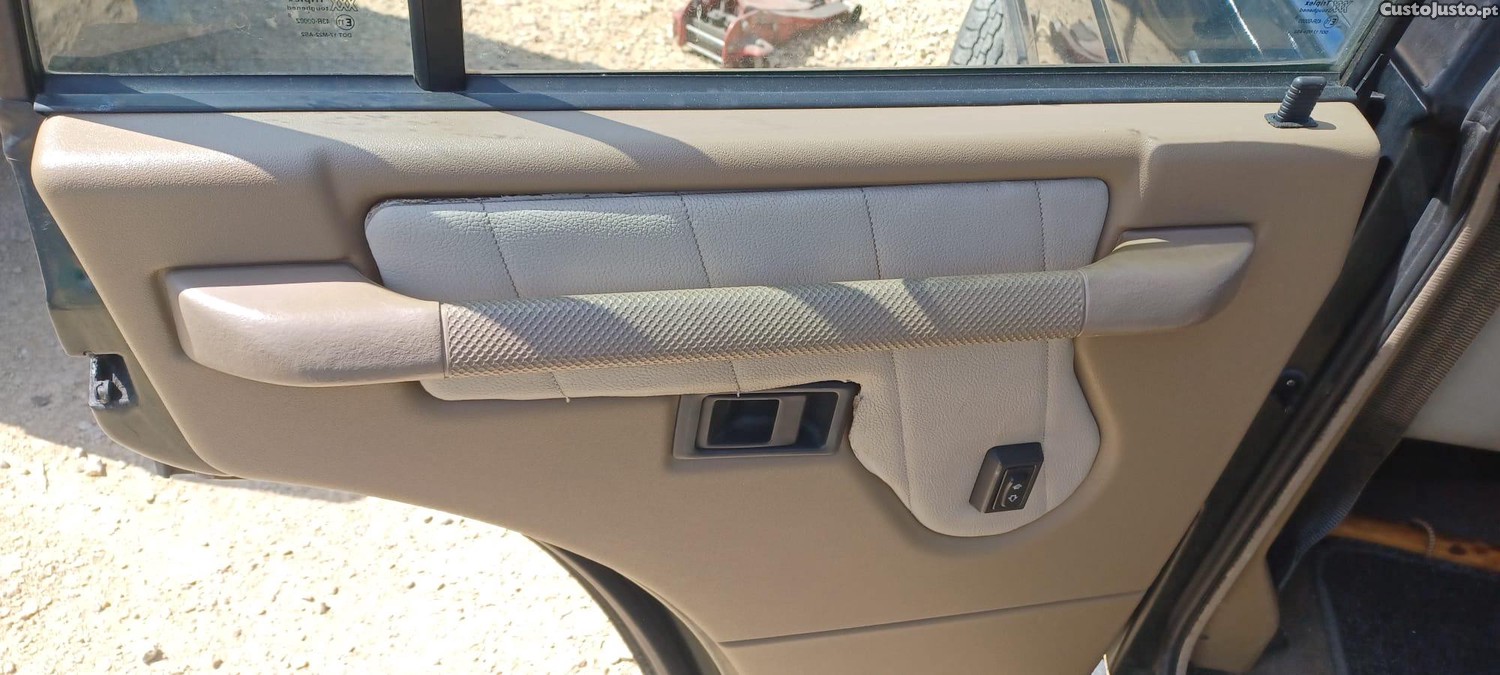 Land Rover Discovery 300 tdi 5 portas — fotografia 5