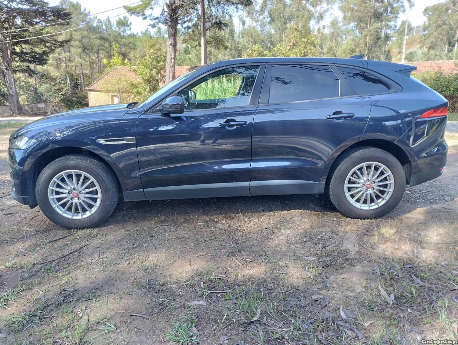 Jaguar F-Pace 2.0 i 4D Prestige - CX. Manual - GPS - Camara Marcha Tras - Classe 1 Portagens - DISTRIBUIÇAO NOVA — fotografia 26