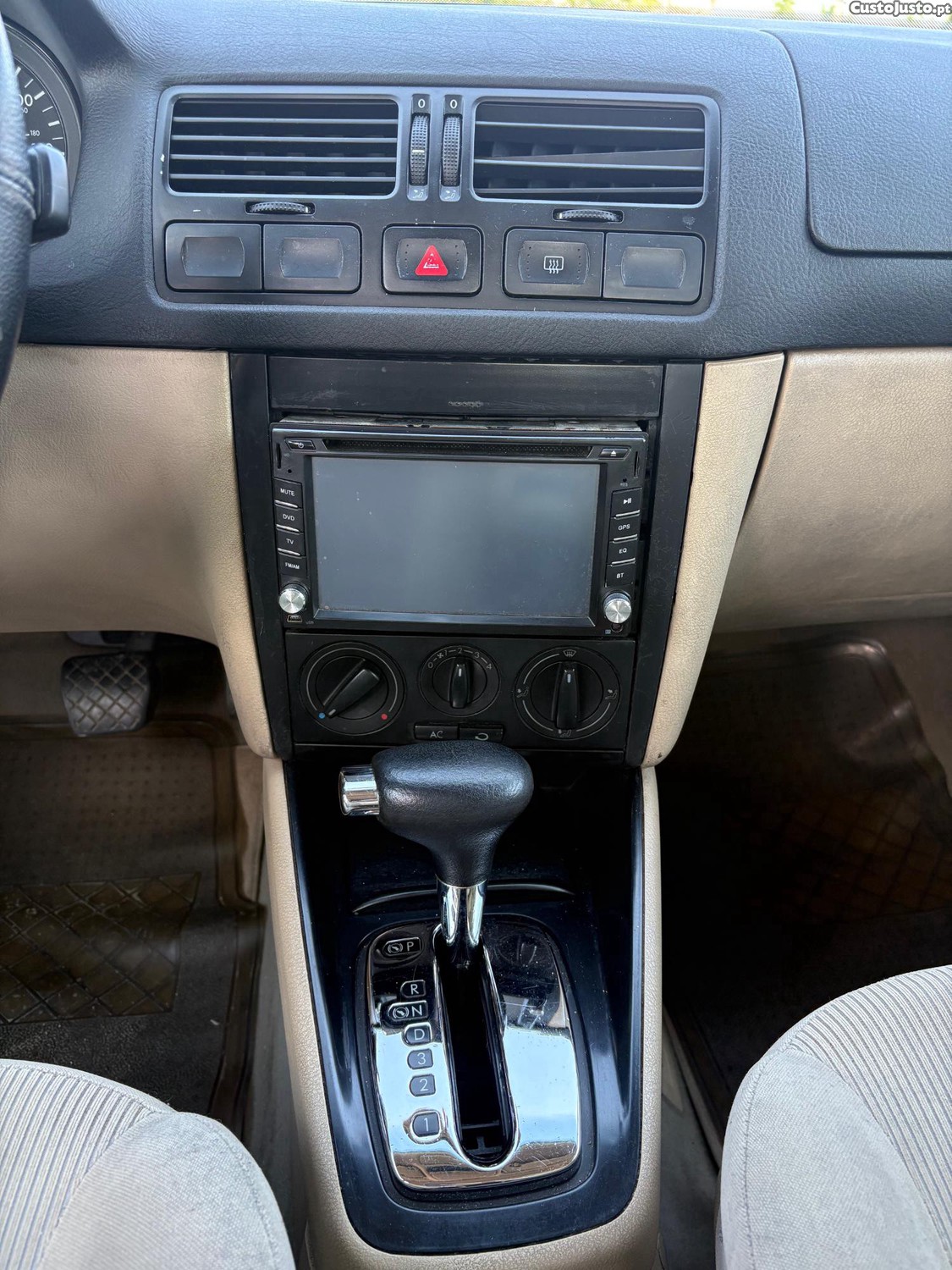 Volkswagen Jetta Automático 1.9 Tdi 90cv — fotografia 7