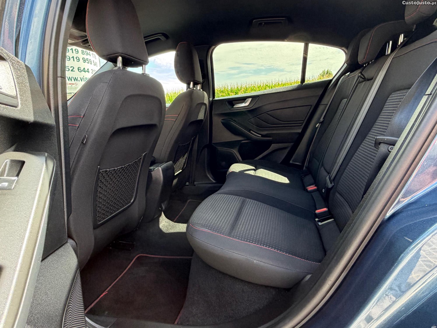 Ford Focus 1.0 Ecoboost Aut Stline X 155cv — fotografia 2