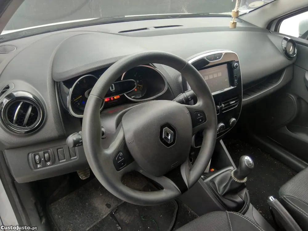 Renault Clio 1.5 dCi 75 (55 kW / 75 cv) [11.2012 - 08.2021] - 15 foto 4