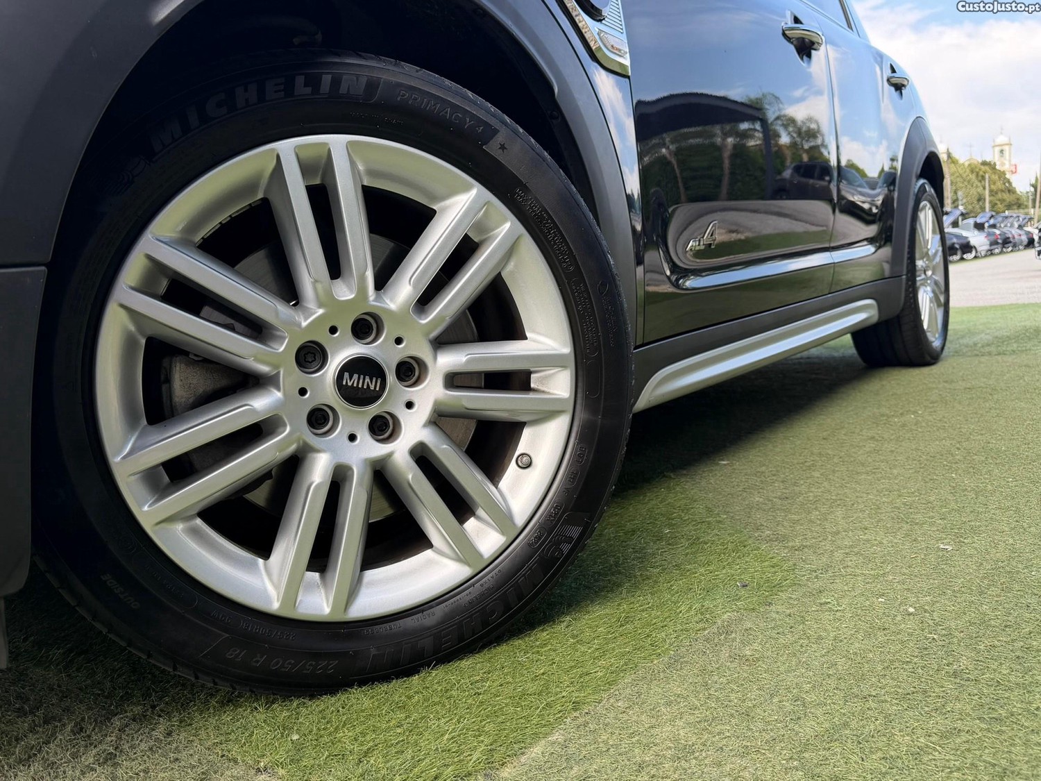 MINI Countryman Cooper SE ALL4 Untamed Edition Auto — fotografia 27