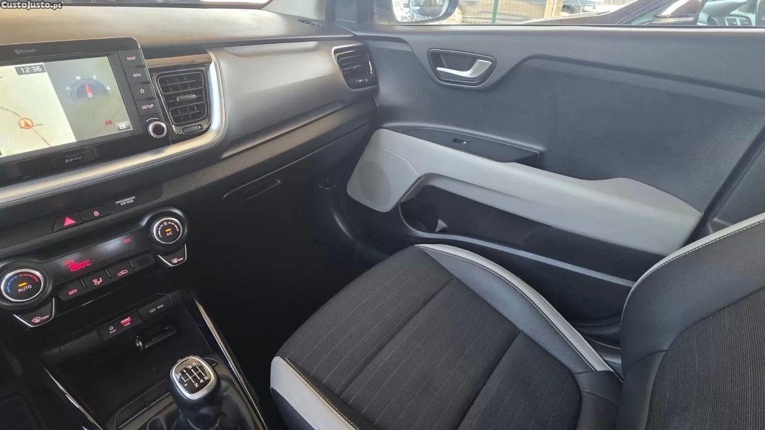 Kia Stonic 1.0 t-gdi - 120 cv — fotografia 2