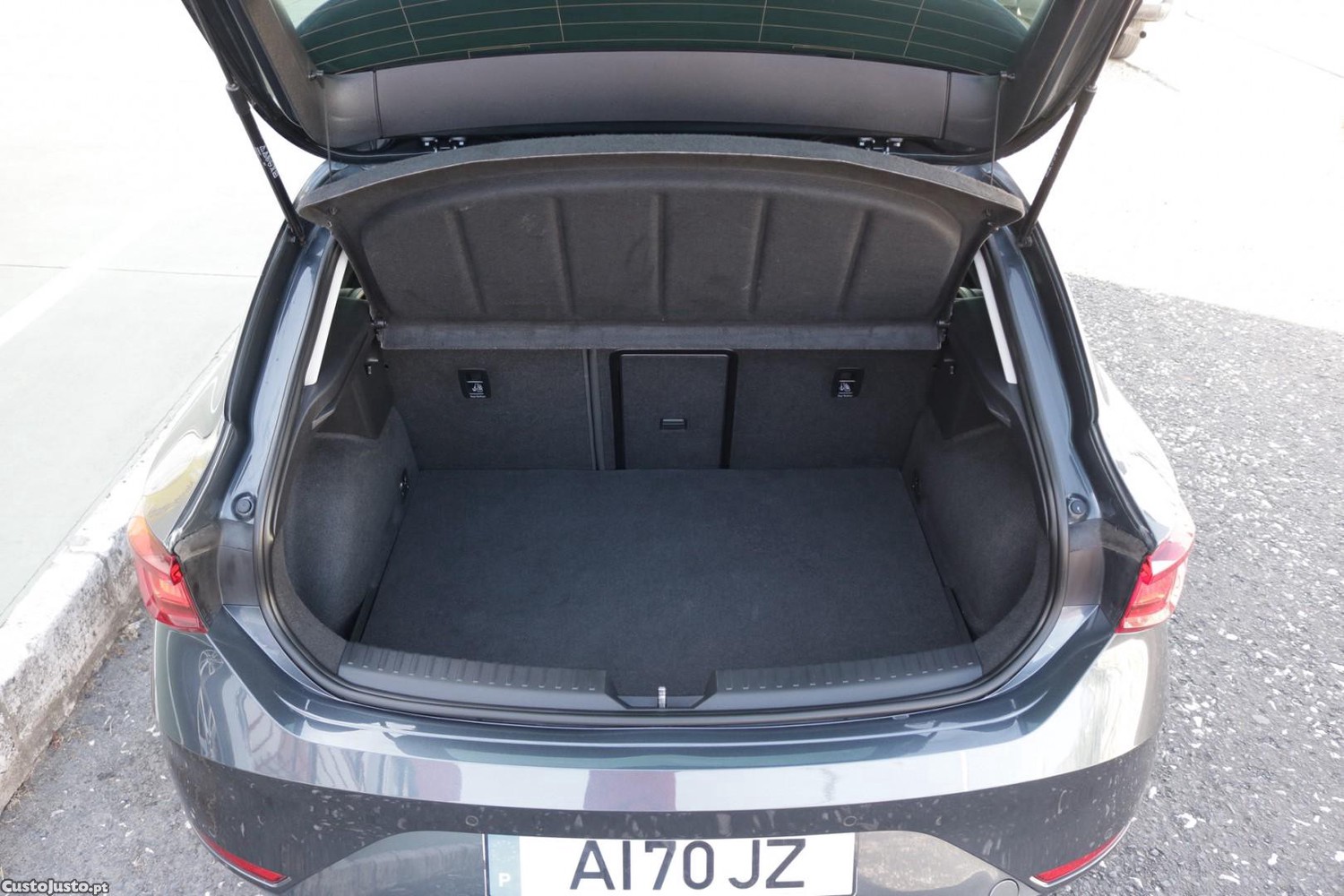 SEAT Leon 1.4 e-Hybrid Xcellence DSG 204cv — fotografia 44