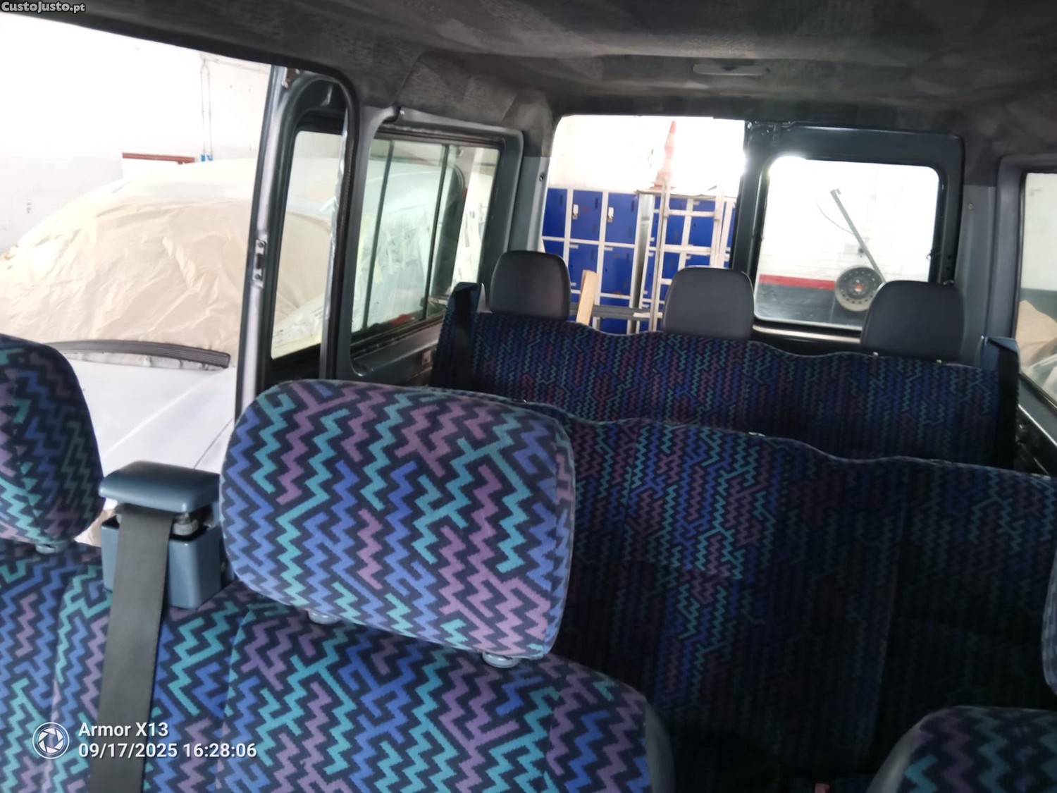 Mercedes-Benz Sprinter 208 9 lugares — fotografia 4
