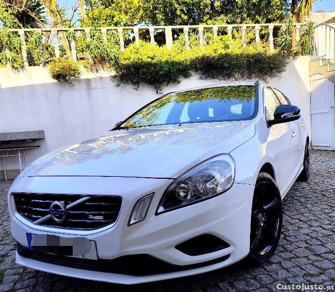 Volvo V60 R-Design — fotografia 10