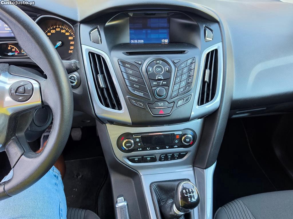 Ford Focus Sw 1.6TDCi 105Cv 10/2013 — fotografia 5