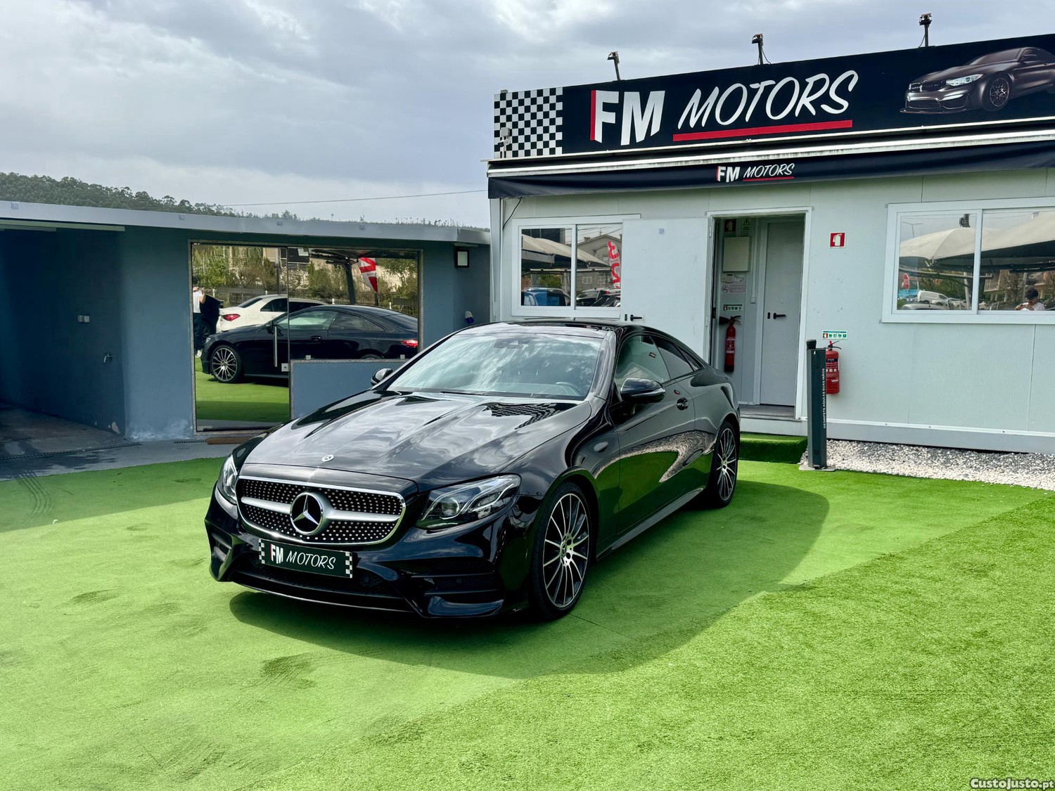 Mercedes-Benz E 300 AMG Line - 20 foto 2