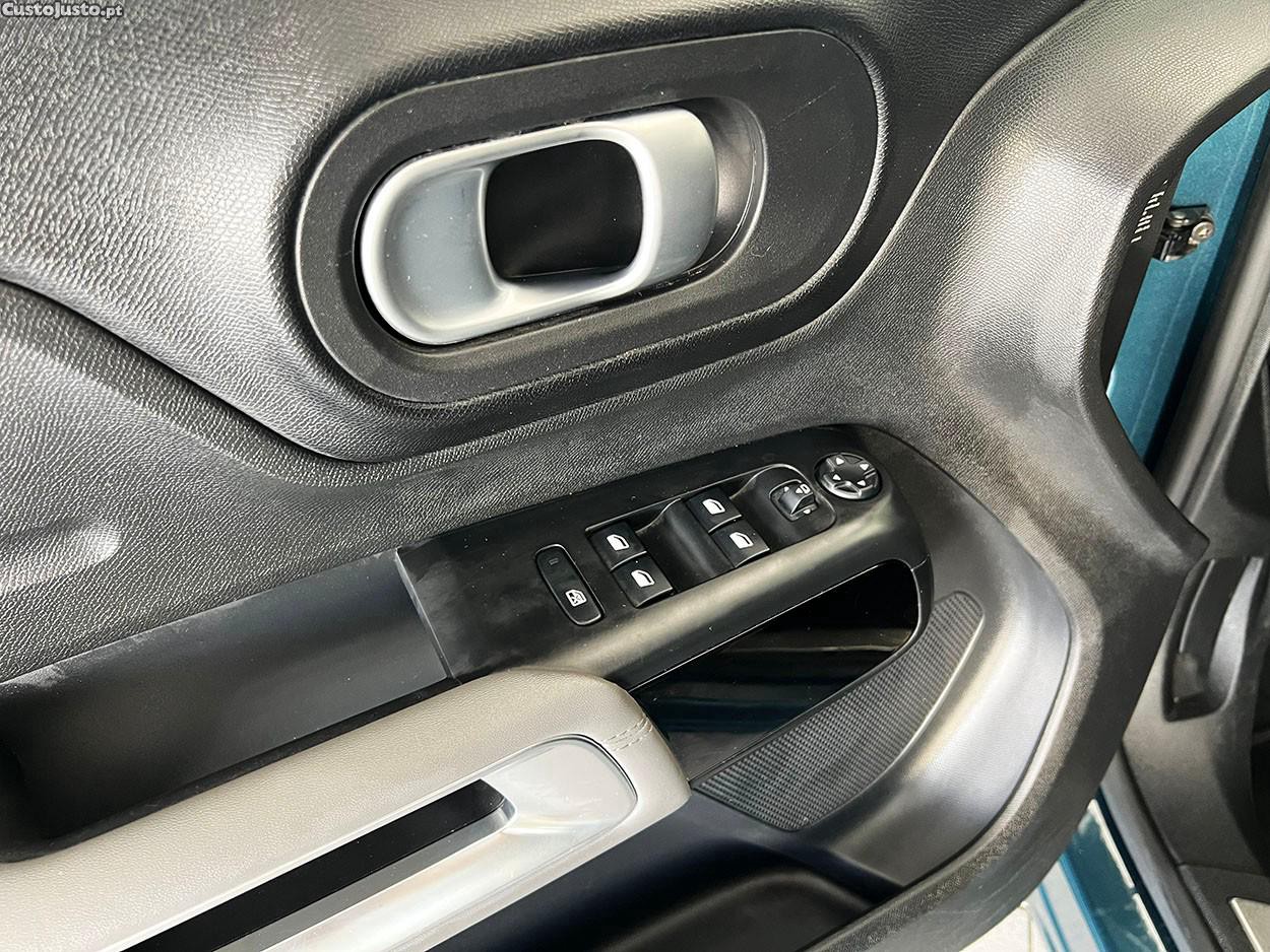 Citroën C5 Aircross 1.6 Hybrid Feel e-EAT8 — fotografia 5