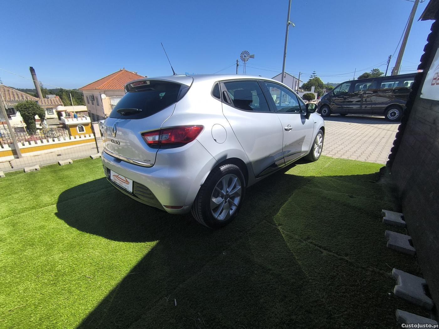 Renault Clio 1.5 DCI LIMITED — fotografia 7
