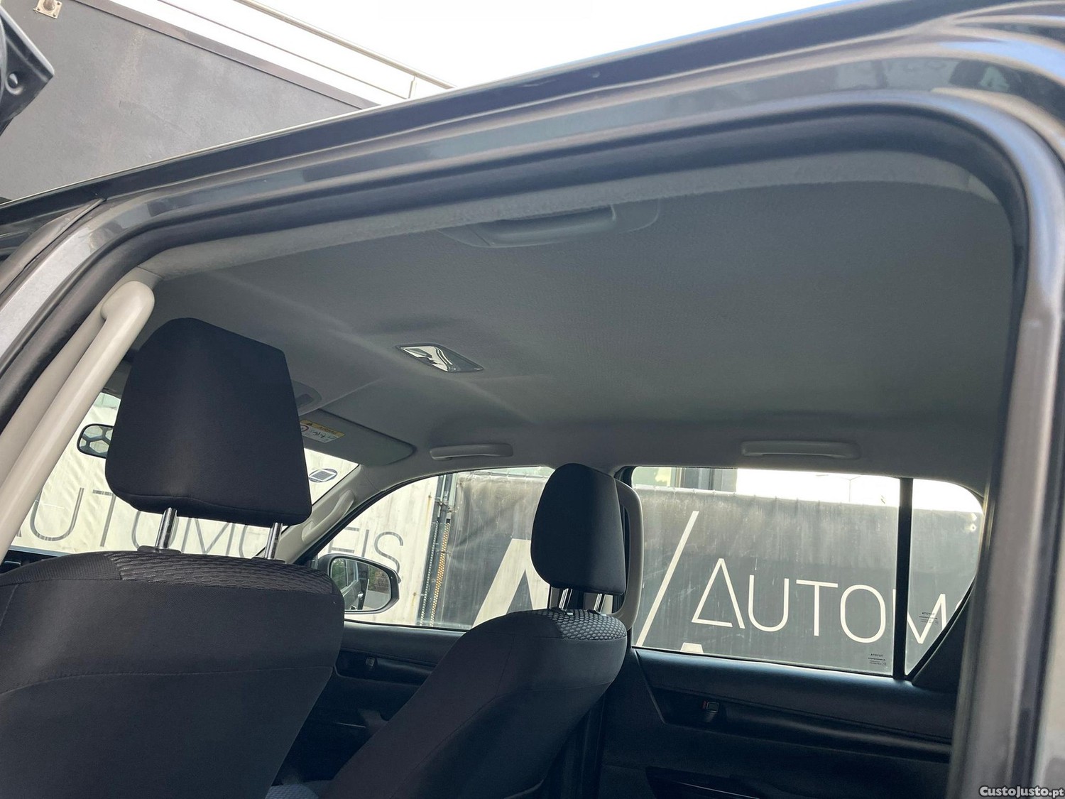 Toyota Hilux 2.4 D-4D 4WD CD CM — fotografia 3