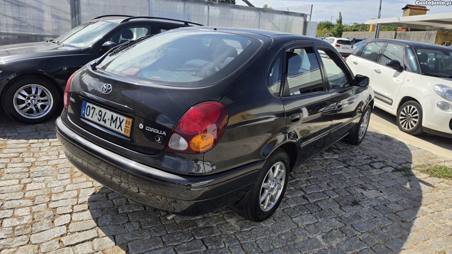 Toyota Corolla 1.4 VVT-i Luna — fotografia 9