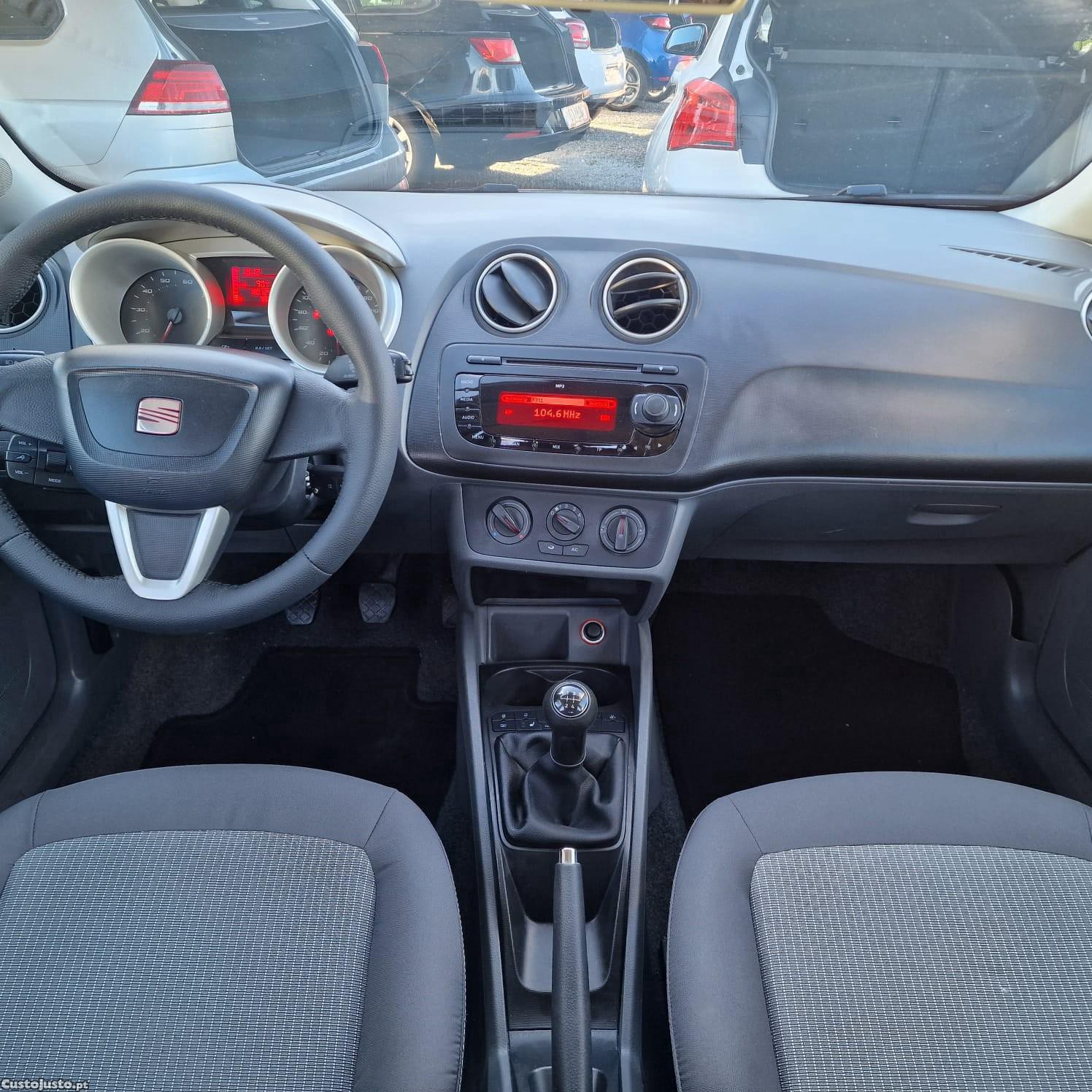 SEAT Ibiza 1.2 12V Style — fotografia 21