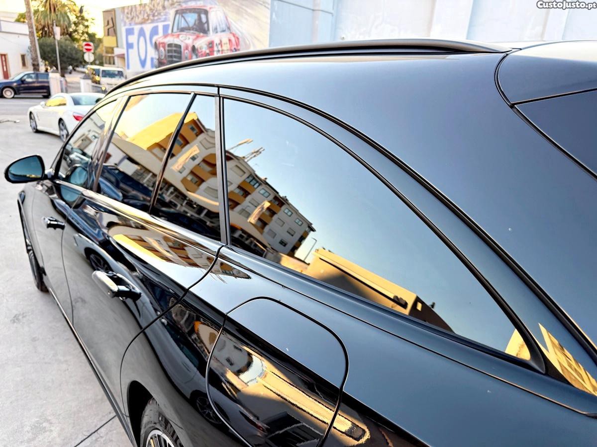 Mercedes-Benz E 300 AMG Package Plug-In Hybrid — fotografia 7