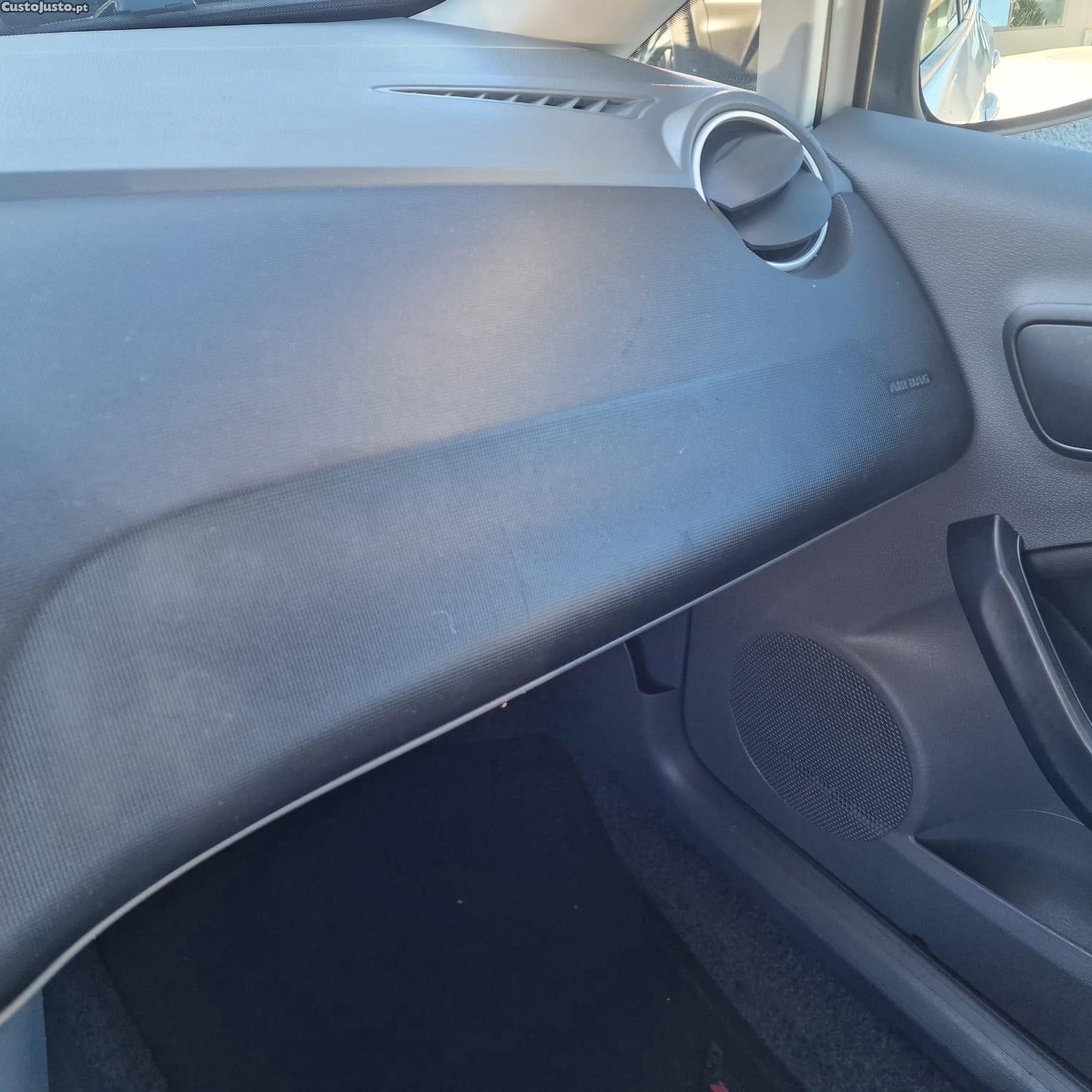 SEAT Ibiza 1.2 12V Style — fotografia 4