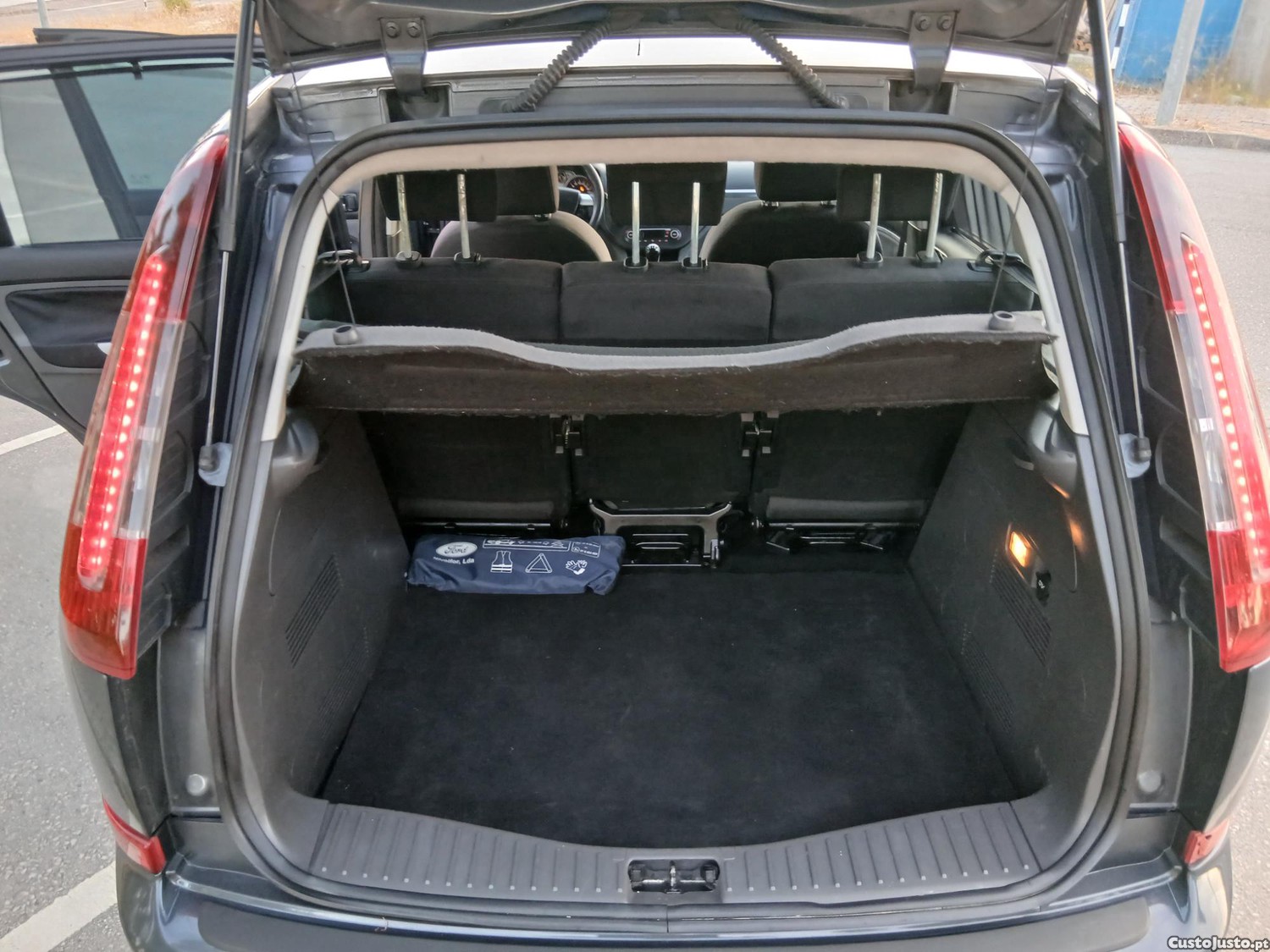 Ford C-Max 1.6 tdci 110cv Nacional 1dono titanium — fotografia 5