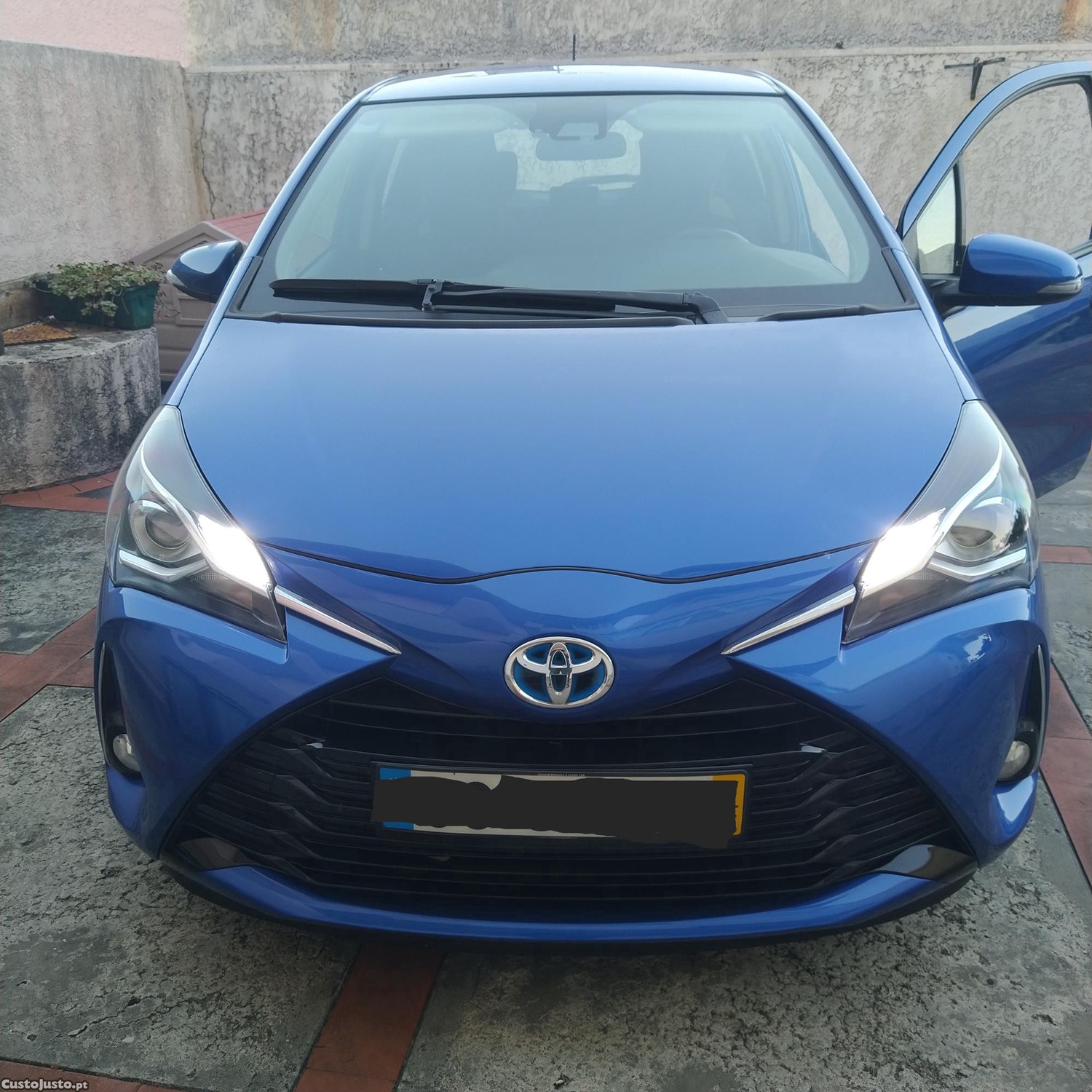 Toyota Yaris Hybrid