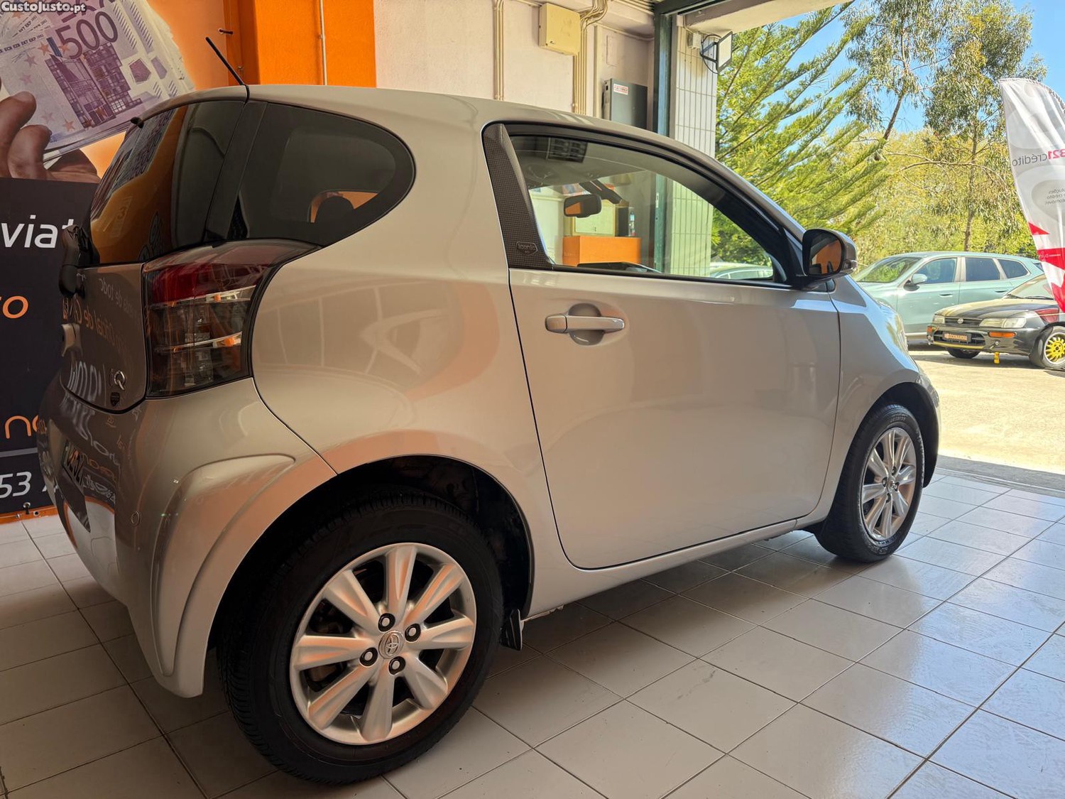 Toyota iQ IQ ICONIC - 14 — photo 3