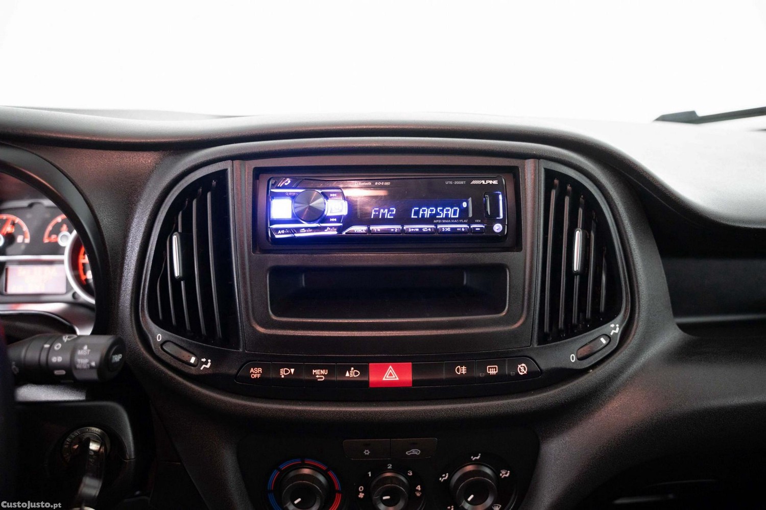Fiat Doblo 1.3 Multijet — fotografia 2