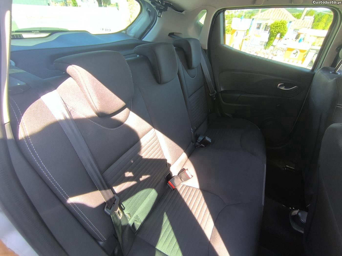 Renault Clio 1.5 DCI LIMITED — fotografia 6